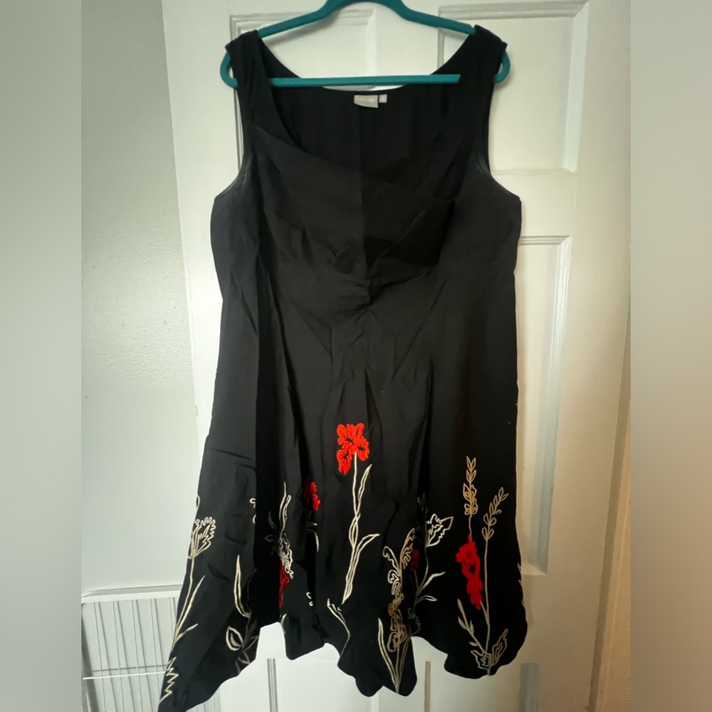 Eshakti embroidered floral dress